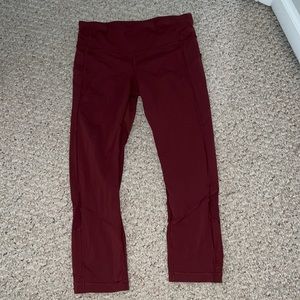 Lululemon 
Wunder Under High Rise Crop with pockets